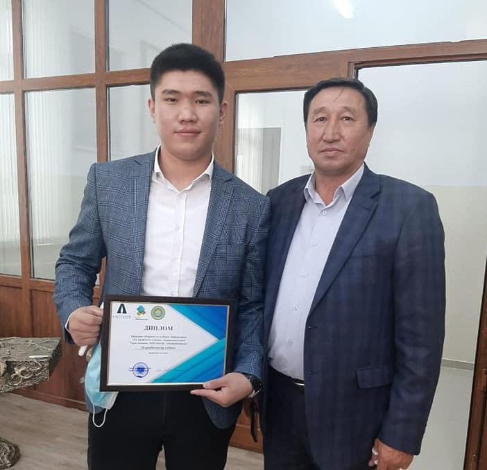 Шәріпбековтер отбасын Облыстық "Парасатты отбасы" байқауына жолдама алуымен құттықтаймыз!